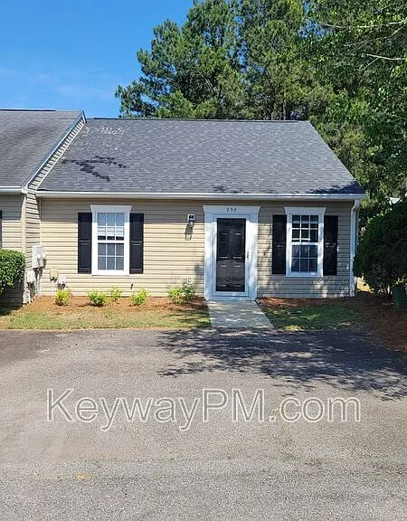 858 Pawley Ct — Photo 1