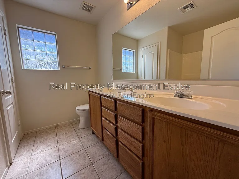 9503 N 82nd Ln — Photo 19