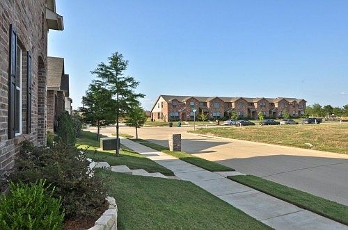 5th image of 3904 San Lucas Ln