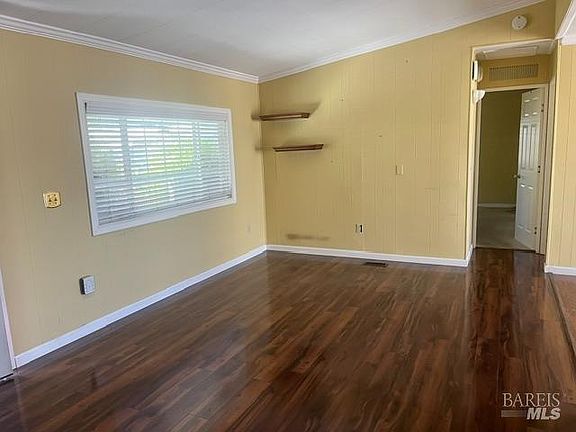 3rd image of 1037 Maple Drive