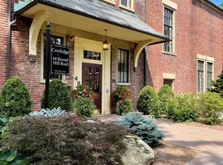 48 Round Hill Rd #11, Northampton, MA 01060