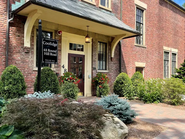 48 Round Hill Rd #11, Northampton, MA 01060