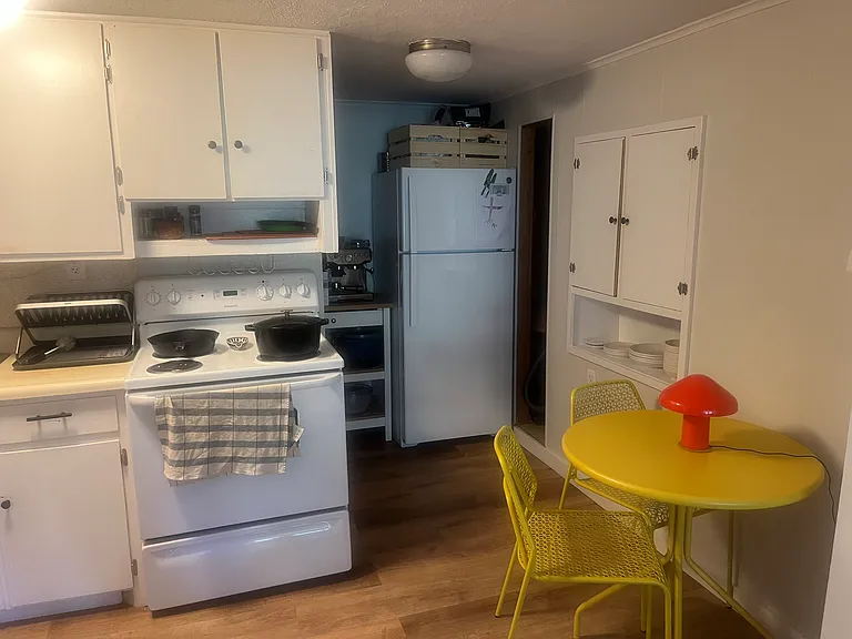 1521 Norwood Ave #1 — Photo 8