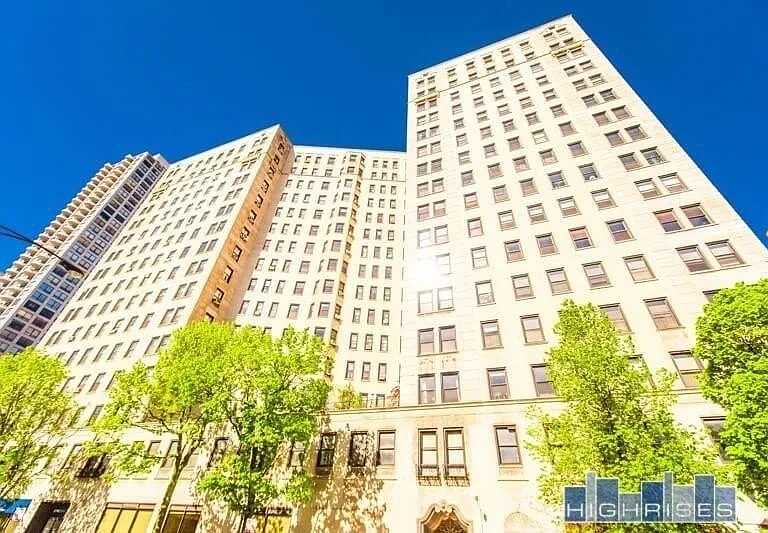 2000 N Lincoln Park W #1007 — Photo 1