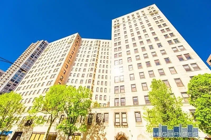 2000 N Lincoln Park W #1007