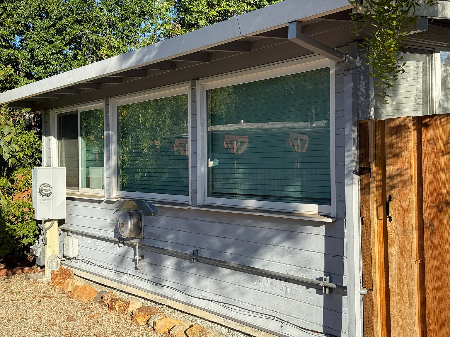 2 bed, 900 sqft, $3,300 — Photo 2