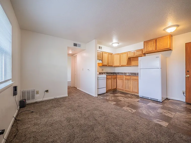 Campus View Apartments — Photo 31