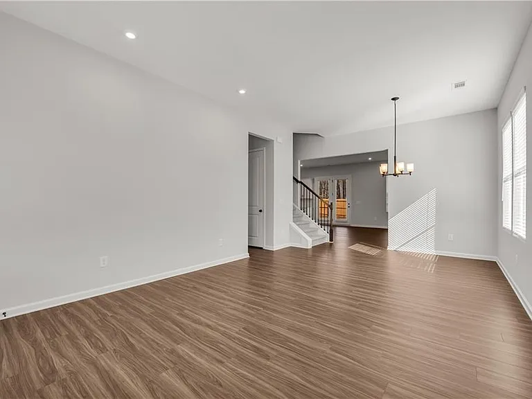 272 Brighton Bend Ln — Photo 3