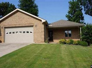 333B Paris Harbor Dr UNIT B, Paris, TN 38242