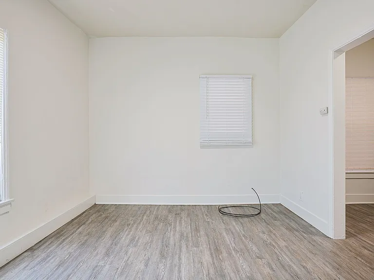 Norton — Photo 2