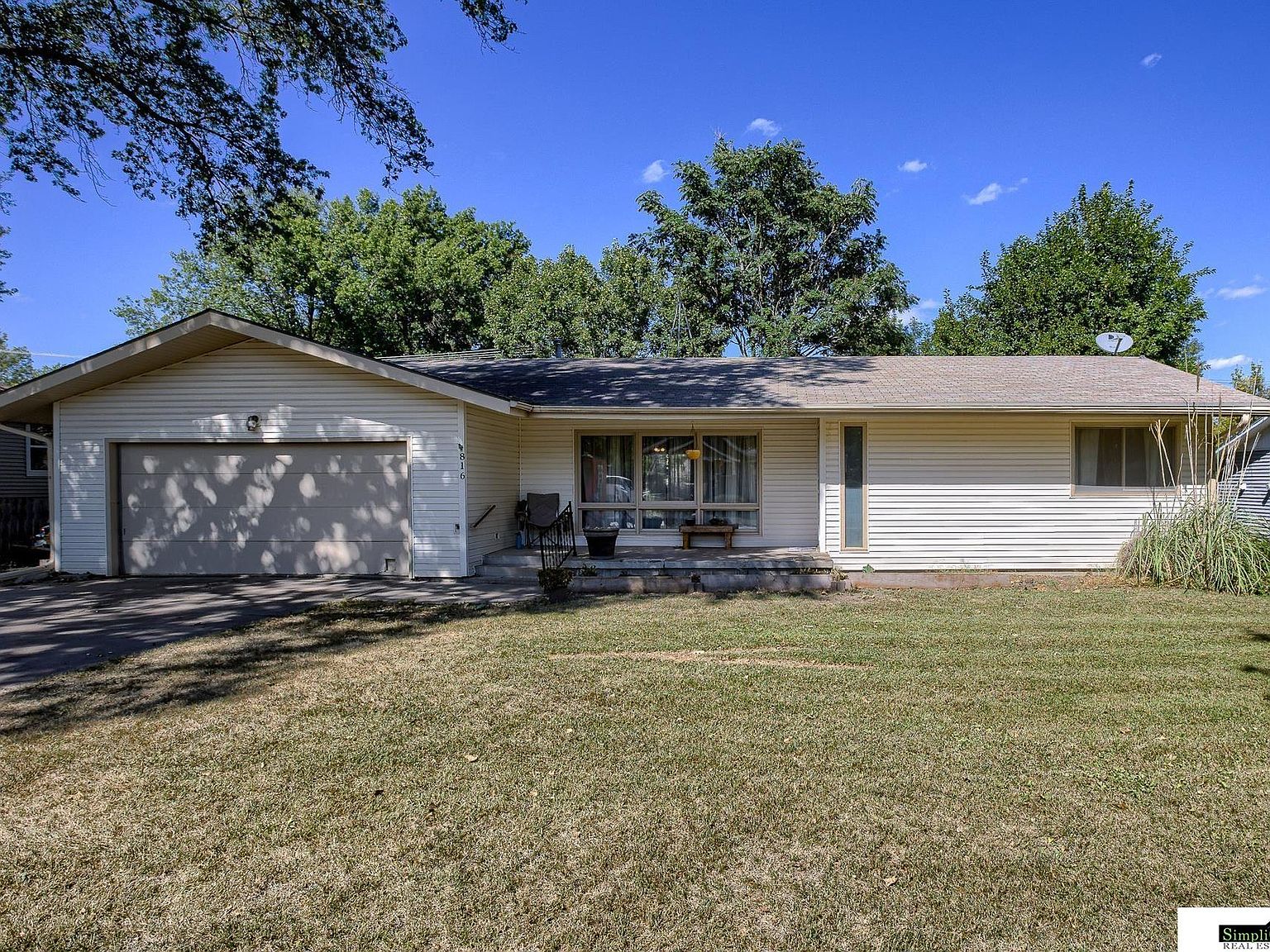 816 1st St, Milford, NE 68405 Zillow
