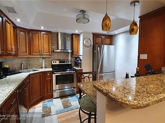 2nd image of 3800 Galt Ocean Dr APT 603