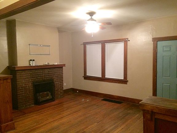 Living Room - Open to dinning room