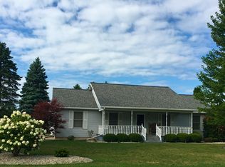 2065 Kenneth Dr, Bay City, MI 48706