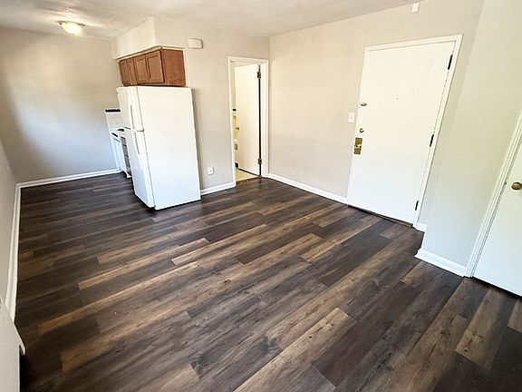 5th image of 362 Probasco St APT F