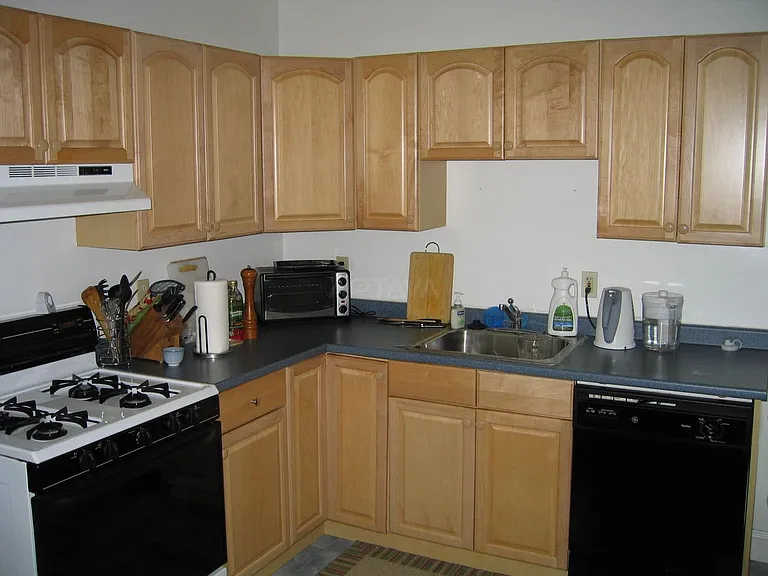 32 Spencer Ave #1 — Photo 7