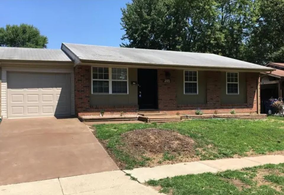 1st image of 2155 Kingsford Dr