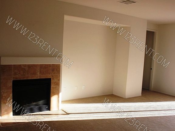 4th image of 45610 Sancroft Ave