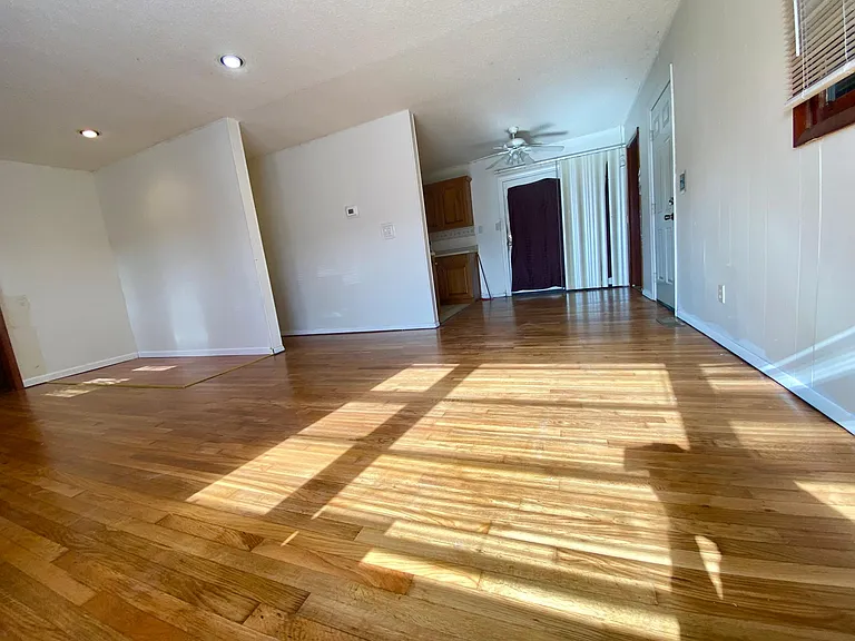 617 Lacasa Dr — Photo 11