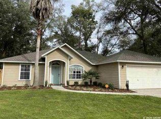 5811 SW 86th Dr, Gainesville, FL 32608