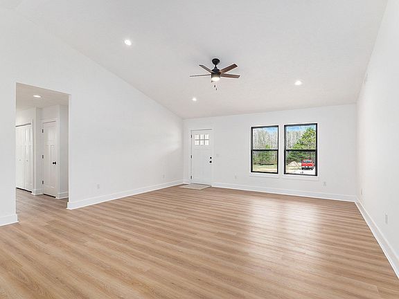 5th image of 11189 Lakeshore Dr