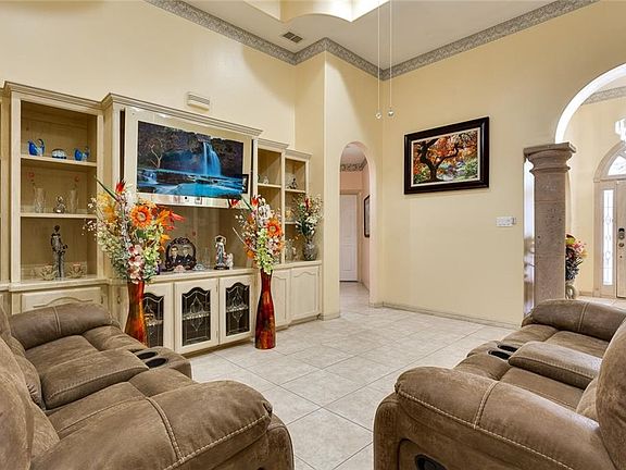 2nd image of 1507 N Popotillo Ave