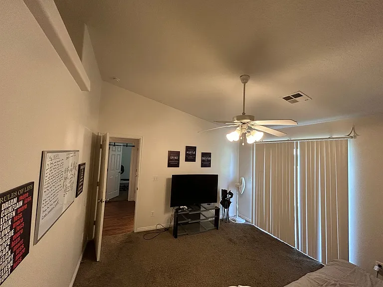 2056 E Middleton Dr #22 — Photo 16