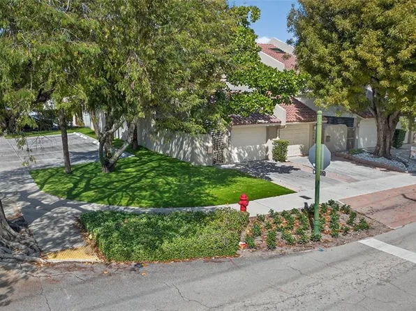 210 Washingtonia Avenue, Fort Lauderdale, FL 33308