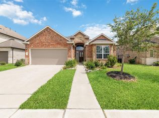 77 Carmel Dr, Manvel, TX 77578