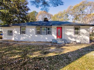 1215 Sheppard Pl, Stone Mountain, GA 30083