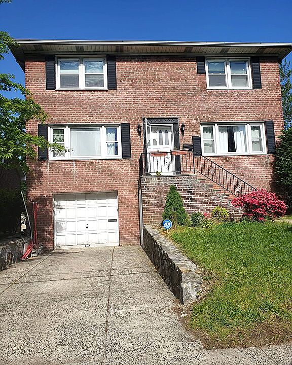 1st image of 62 Leighton Ave