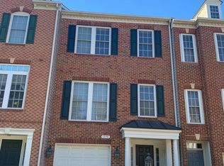 12751 Heron Ridge Dr, Fairfax, VA 22030