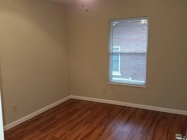 505 N Benton Ave — Photo 9