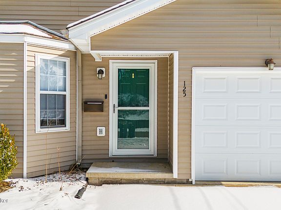 2nd image of 125 Birchwood Ave