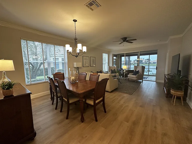 8837 E Bay Cir — Photo 7