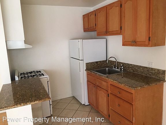 4th image of 1626 Barry Ave APT 6