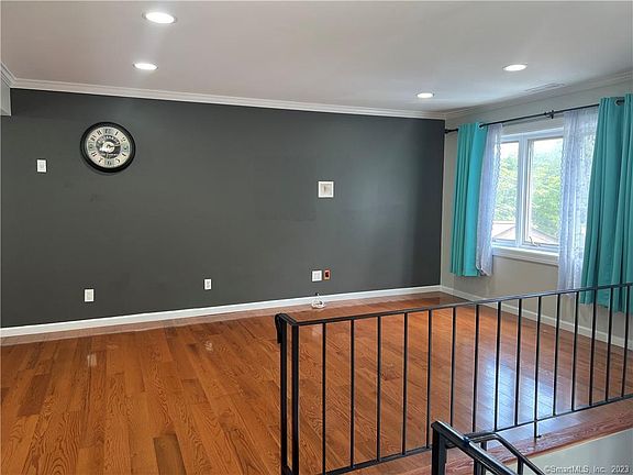 3rd image of 40 Dubois St