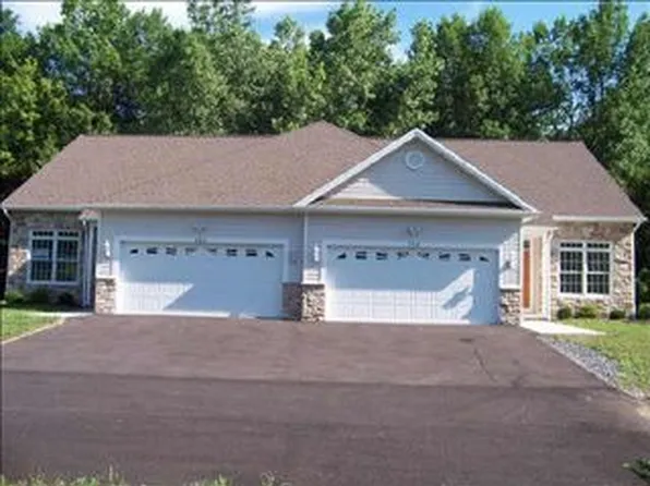 148-150 150 Fenton Rd, Rochester, NY 14624