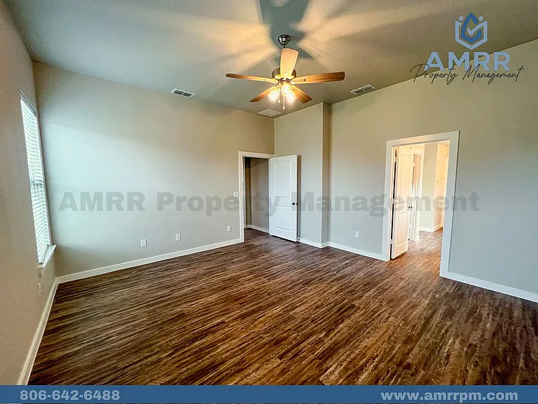2030 Kenwood Ave — Photo 10