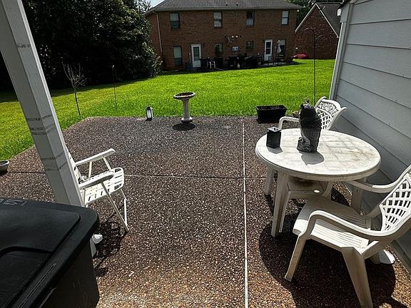 5th image of 91A Westgate Cir