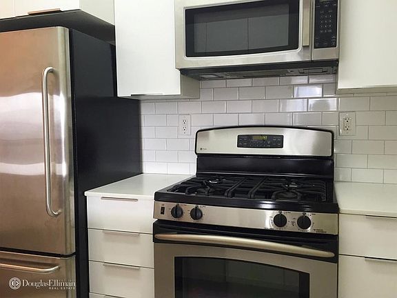 5th image of 1 Irving Pl APT U20e