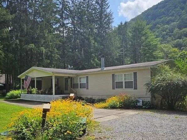 68 Sassafras Ln, Waterville, PA 17776