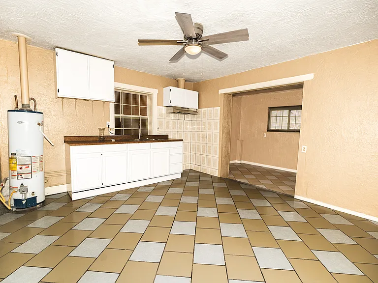 71 N Boone St #1 — Photo 13