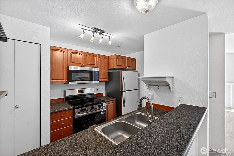 3rd image of 19230 Forest Park Drive NE #A201