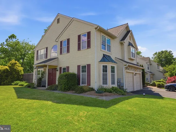 101 Sequoia Dr, Newtown, PA 18940