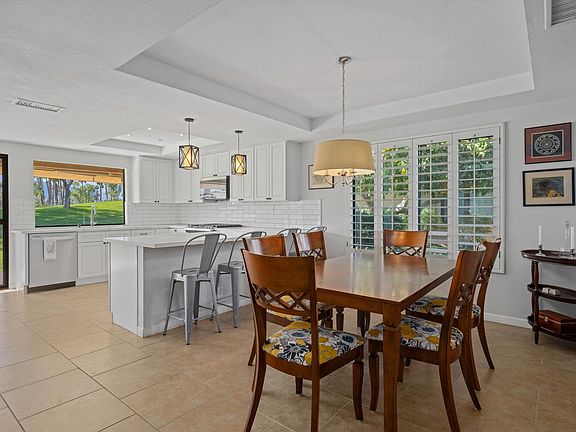 2nd image of 11 Camino Arroyo Pl