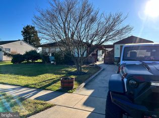 67 Incurve Rd, Levittown, PA 19057