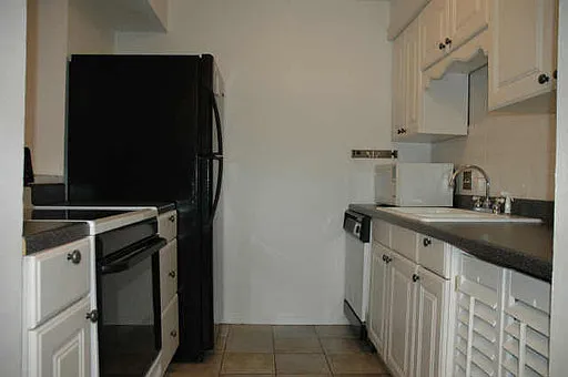 500 E Riverside Dr #109 — Photo 8