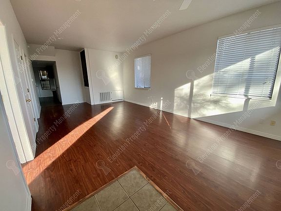 4th image of 1116 NW Portland Ave #1A