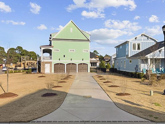 2nd image of 2001 Summer Rose Ln.